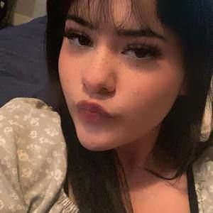 Meet your Posher, Desiree